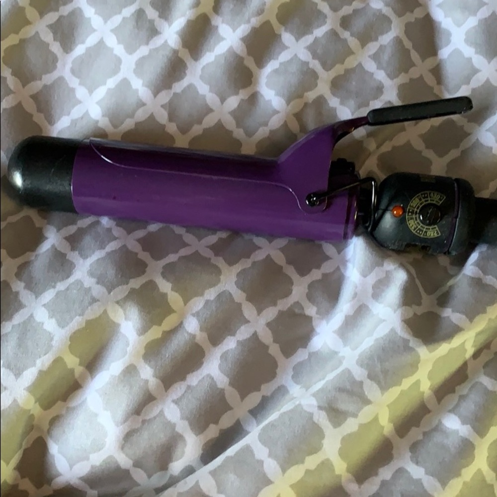 Hot Tools 1 1/4 inch curling iron